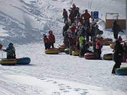 PRÉPOSÉ(E) AUX GLISSADES SUR TUBES